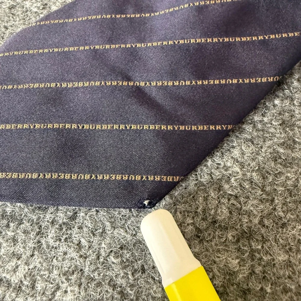 Burberry London Mens Navy Blue Silk Logo Script Diagonal Stripe Necktie Italy